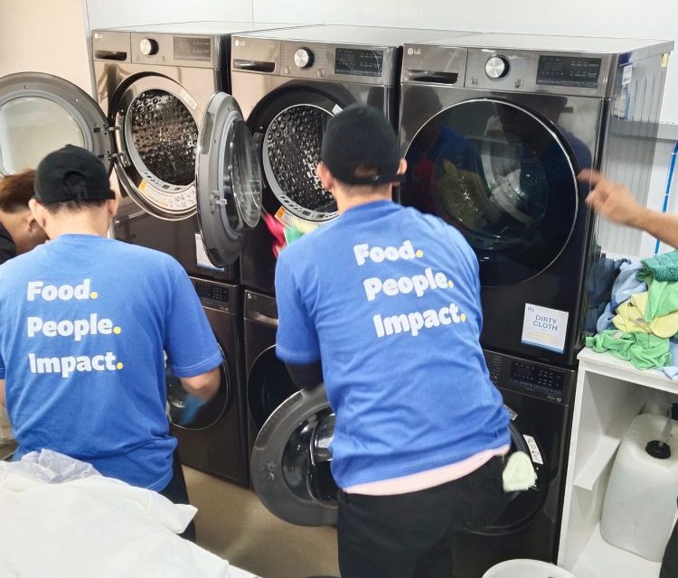 Crew welfare and laundry services for offshore maritime operations